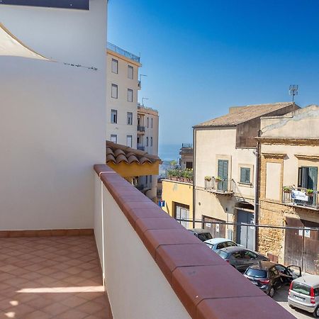Domus Noem - Locazione Turistica Hotel Agrigento Ngoại thất bức ảnh